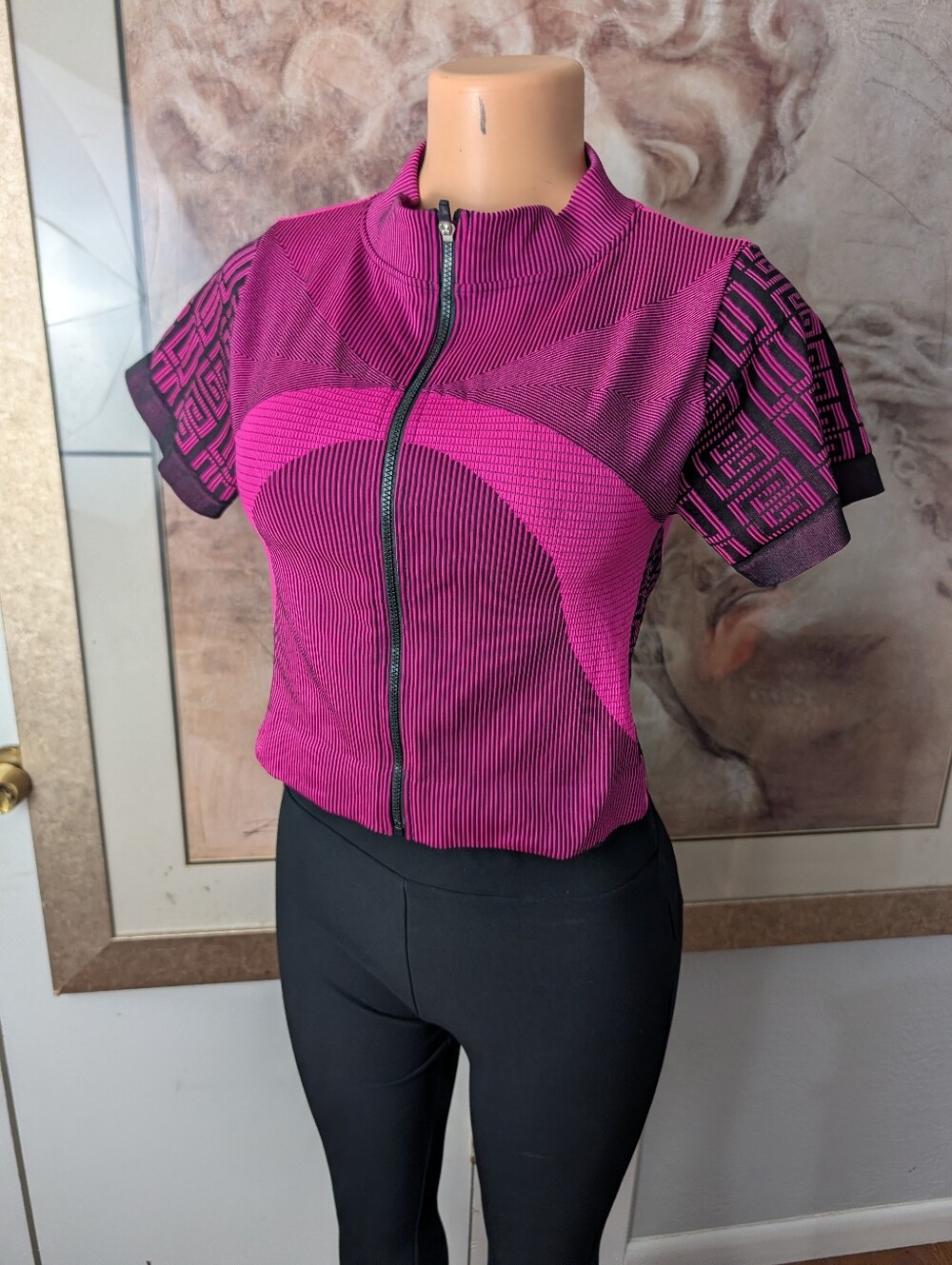 New Mix Classic Pink Seamless Full Zip Mock Neck Activewear Crop Top Size L
